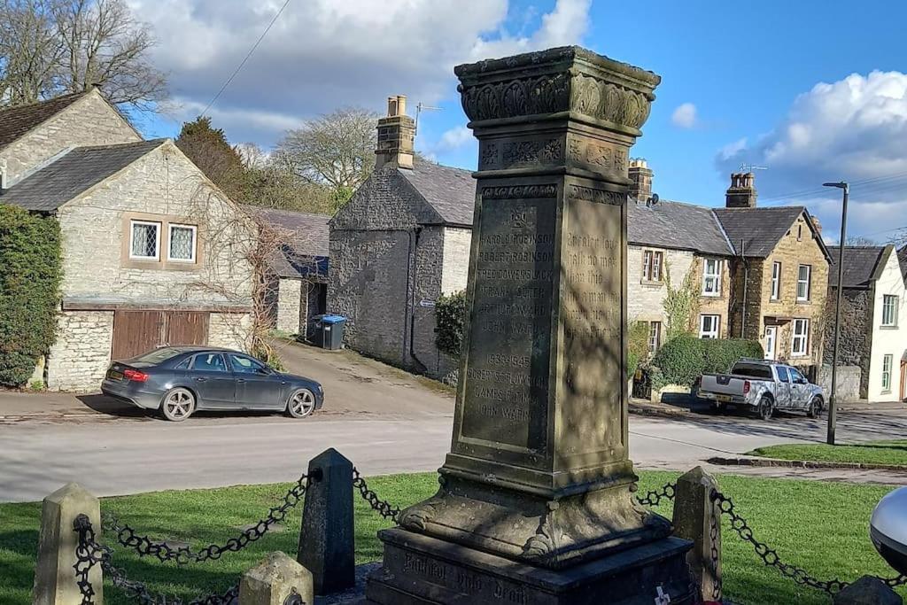Peak District - 1 Harrow Cottage - Great Longstone المظهر الخارجي الصورة